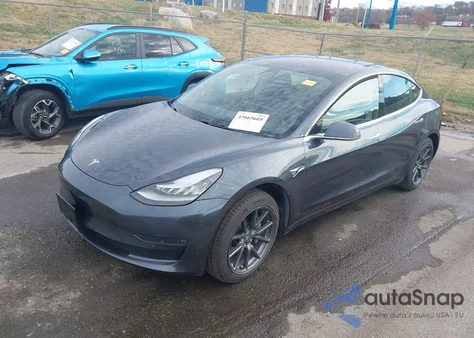 2018 Tesla Model 3 Long Range/Mid Range из США, поврежденный, VIN 5YJ3E1EA3JF005041